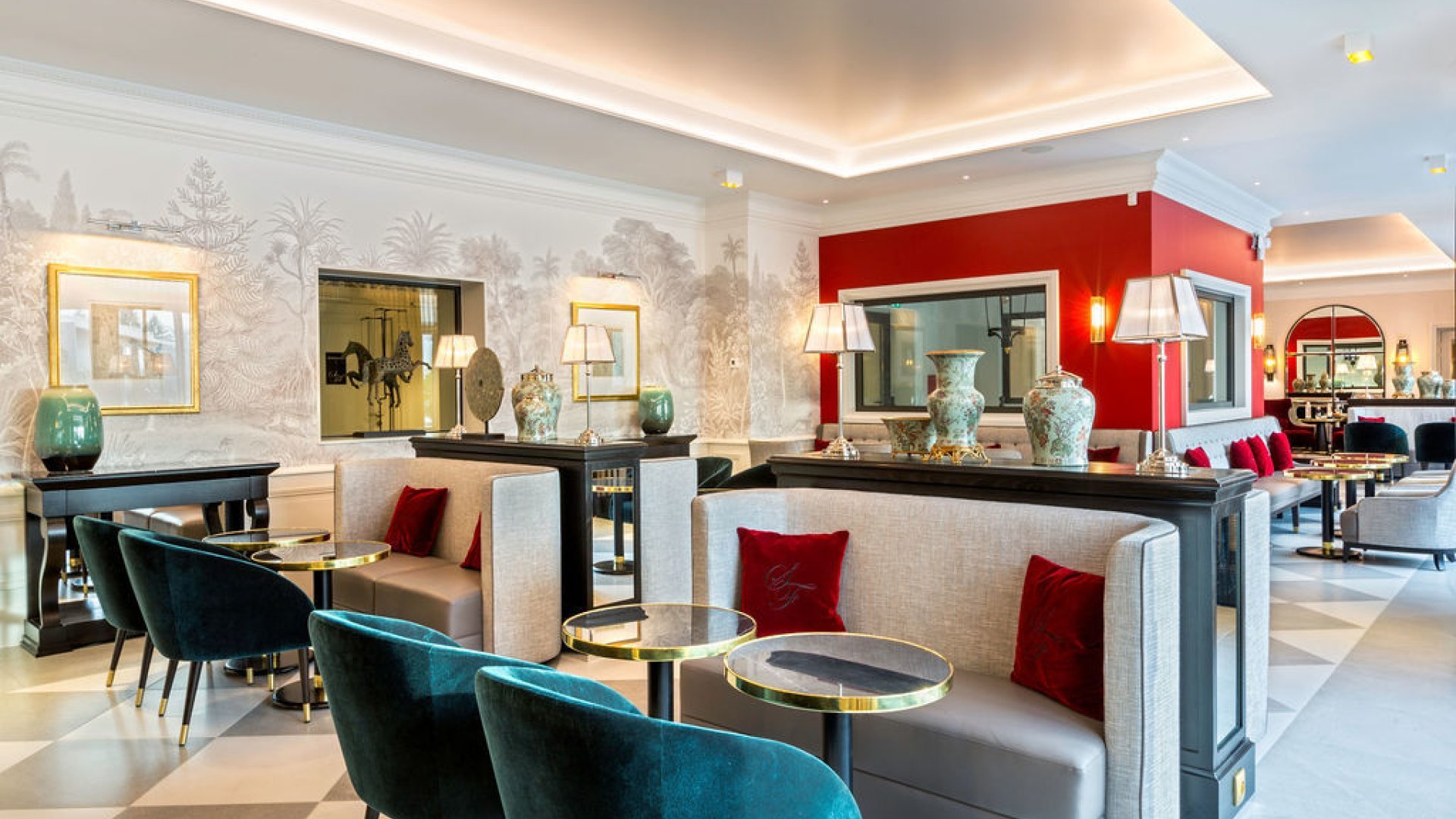 bar lounge